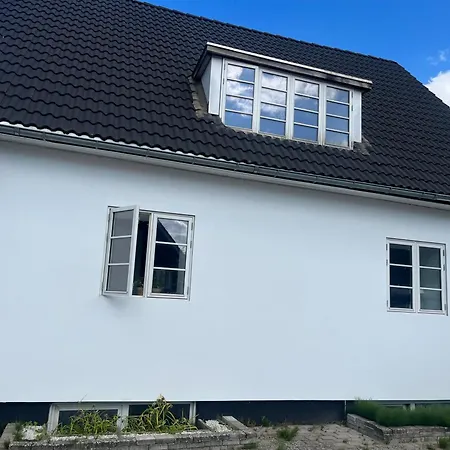 Apartment Charming With View, Tennis Court- 5 Minutes From Center