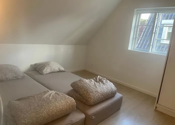 Charming With View, Tennis Court- 5 Minutes From Center * Odense