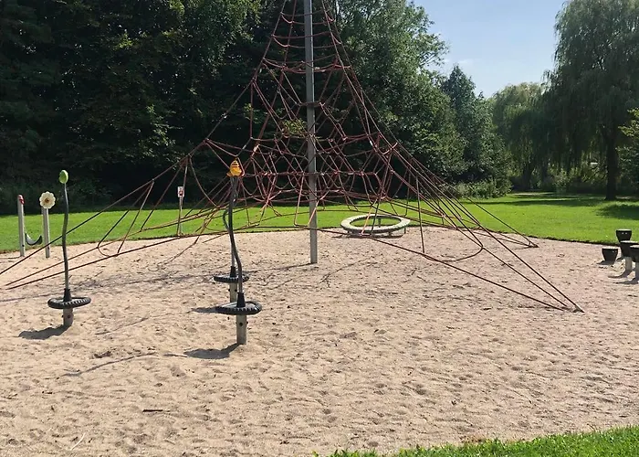 Charming With View, Tennis Court- 5 Minutes From Center Lejlighed *