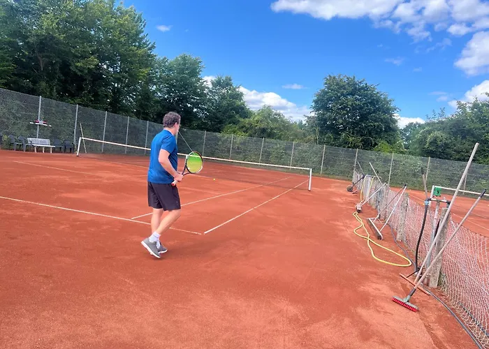 Charming With View, Tennis Court- 5 Minutes From Center Lejlighed *