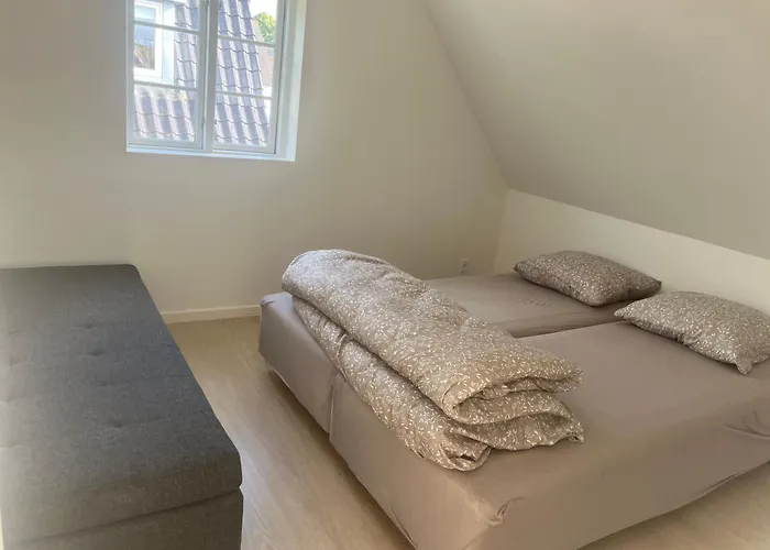 Charming With View, Tennis Court- 5 Minutes From Center Lejlighed Odense